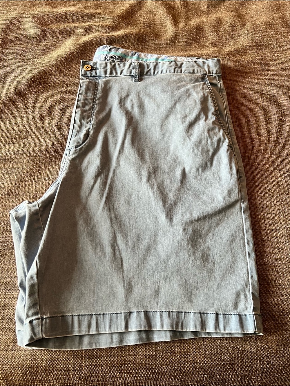 Tommy Bahamas shorts in Light Gray